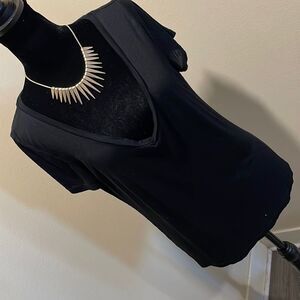 💥H&M Basics V-Neck T-Shirt, Size Small